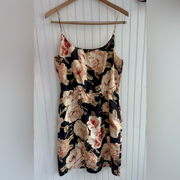 J. Crew Dresses & Skirts - J. Crew Floral Silk Dress Size 6